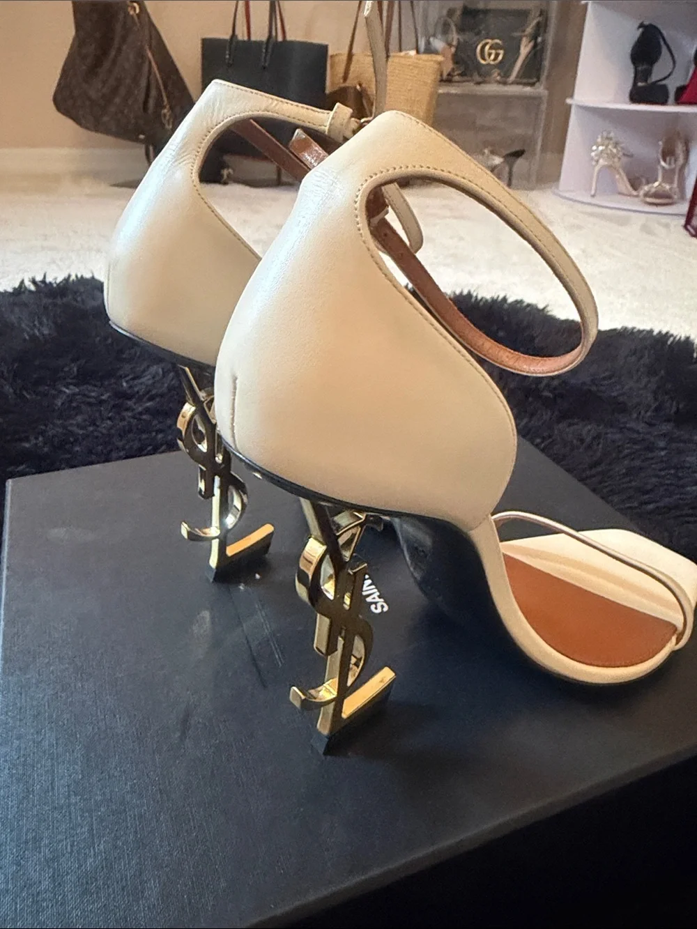 Saint Laurent  Logo Shoes - Picture 4 of 6